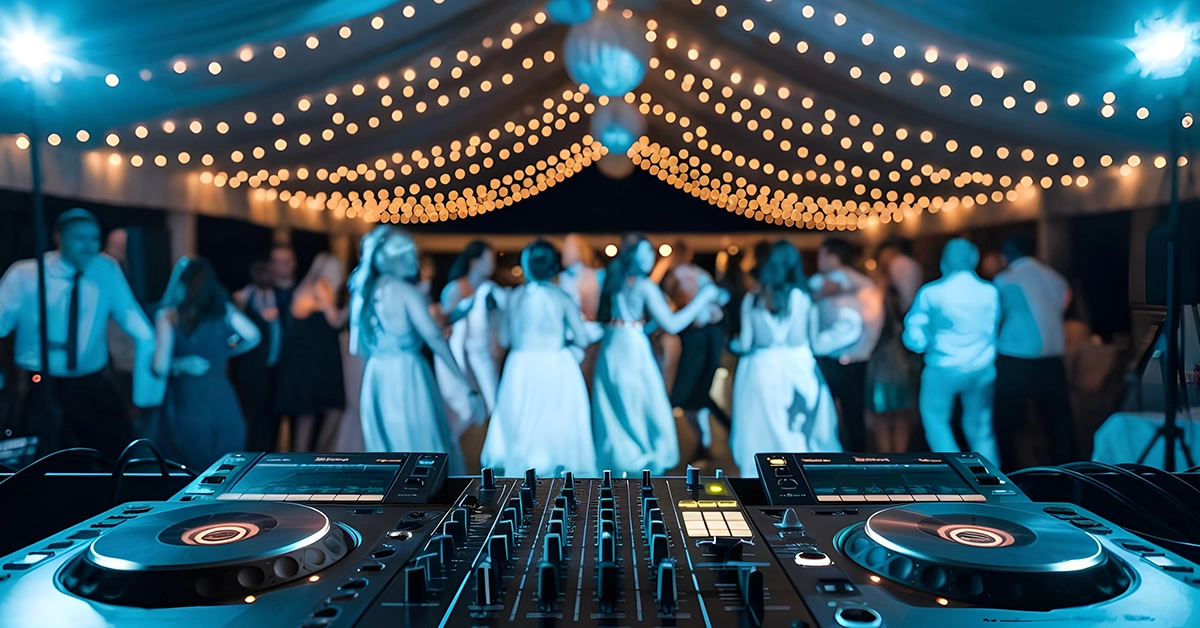 Lee más sobre el artículo Checklist de sonido e iluminación para organizar una boda